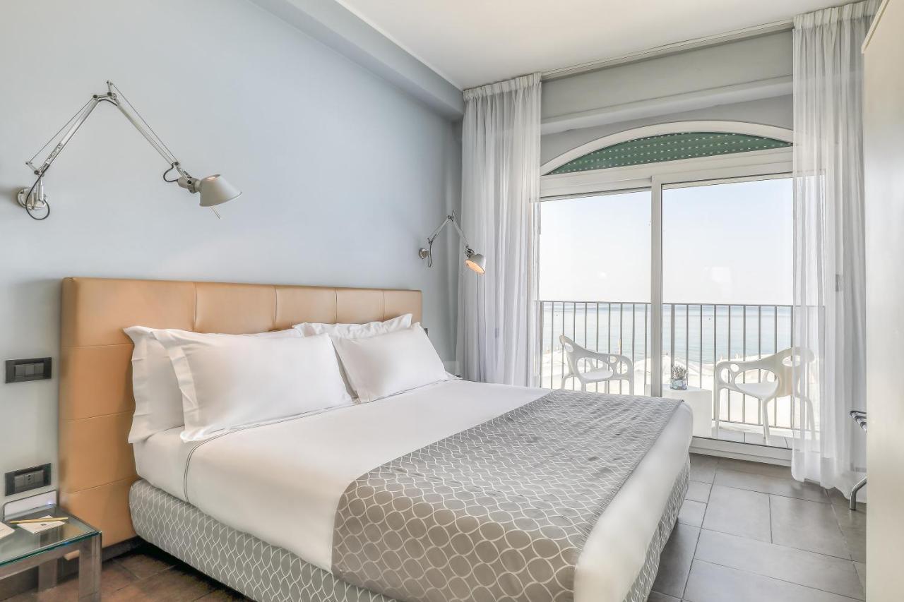 Hotel Albatros فاريغوتي المظهر الخارجي الصورة