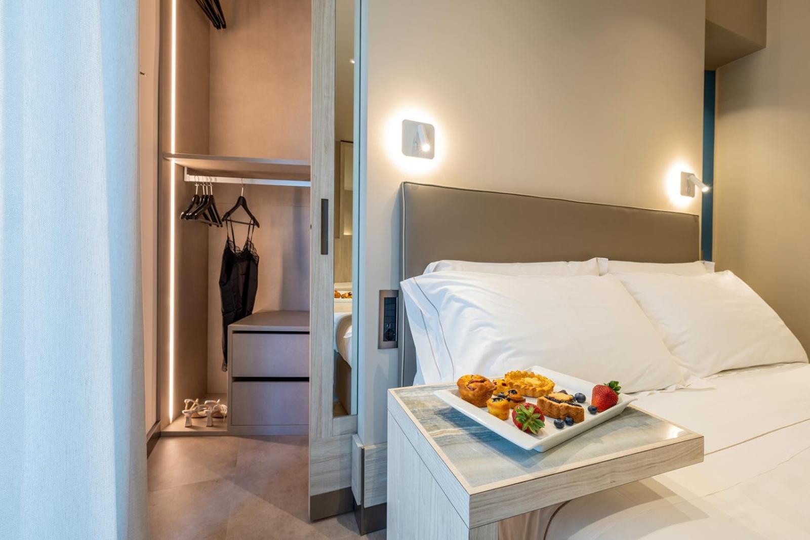 Hotel Albatros فاريغوتي المظهر الخارجي الصورة